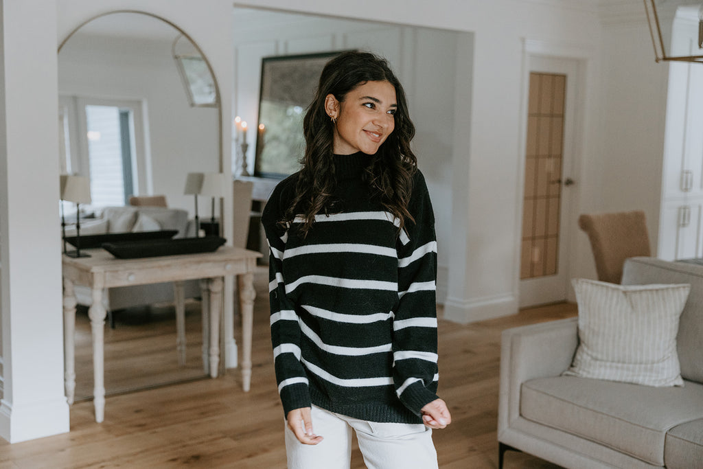 Lightweight Swiped Sweater - Black/White