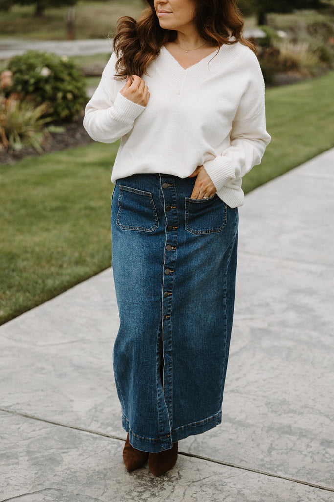 Boxy Cut V-Neck Sweater - Cream