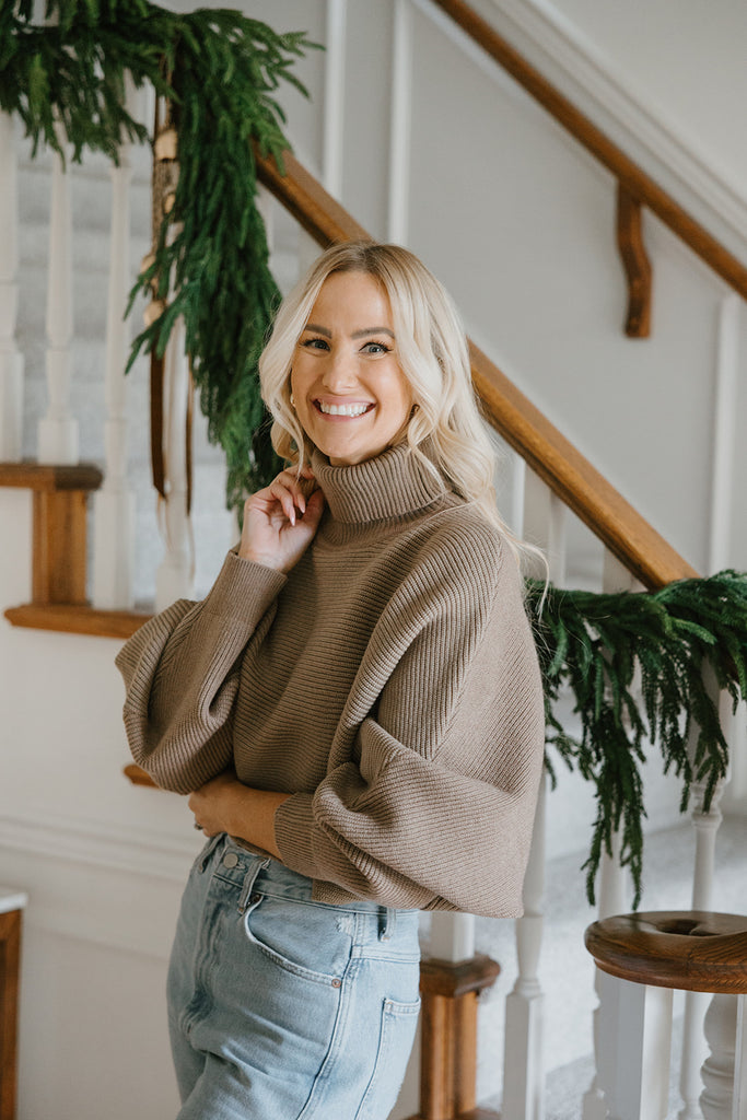 Crop Turtleneck - Mocha