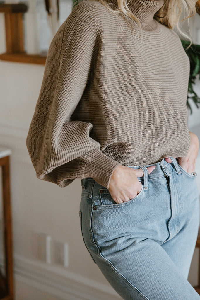 Crop Turtleneck - Mocha