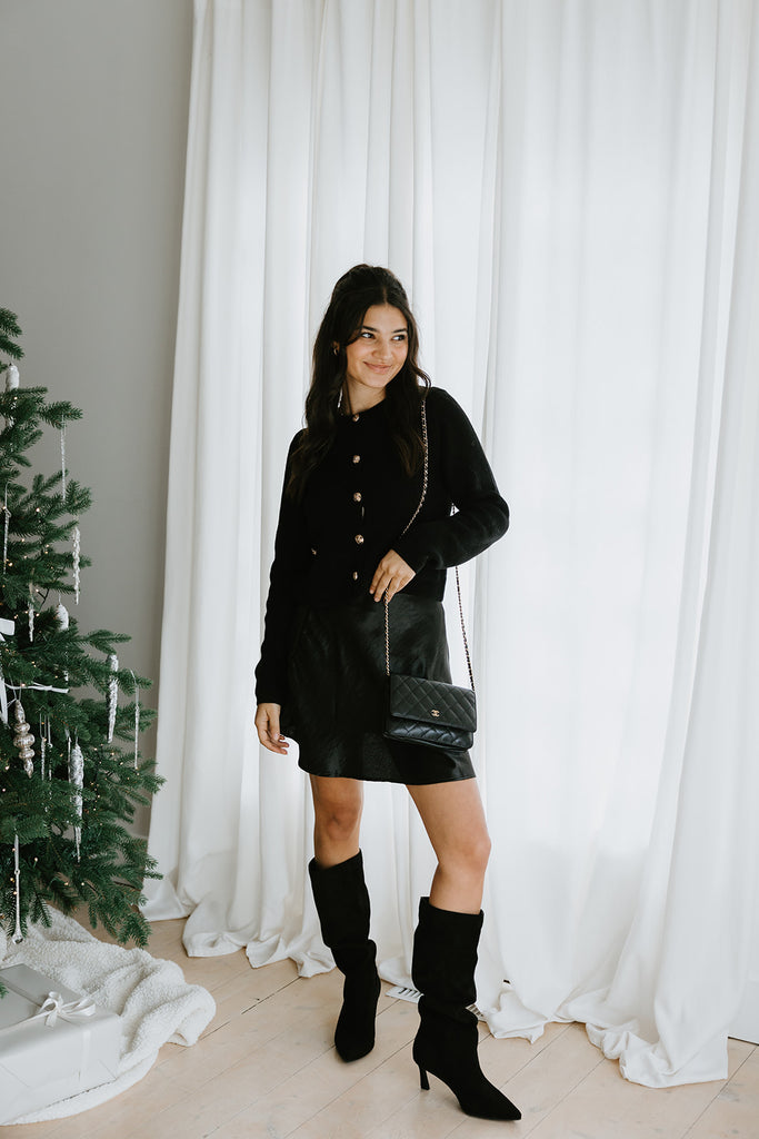 Classic Sweater With Gold Buttons - Black