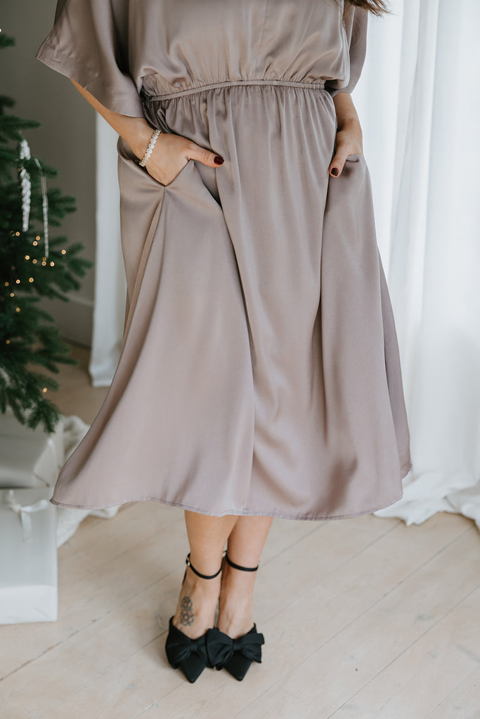 Flutter Sleeve Dress - Pewter