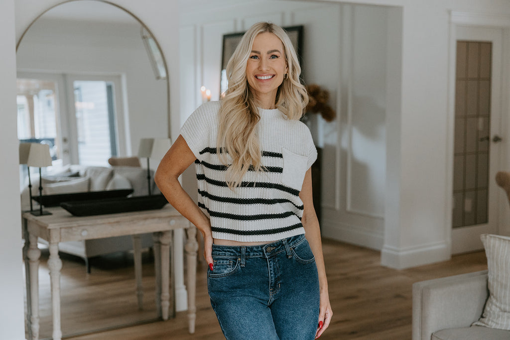 Short Sleeve Sweater Top - White/Black