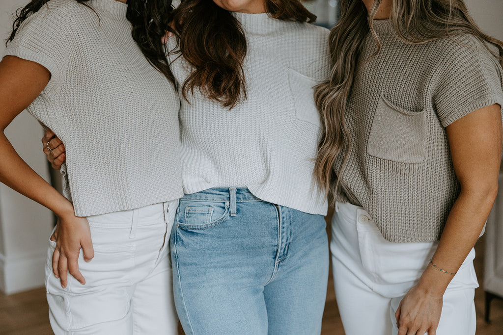 Short Sleeve Sweater Top - White