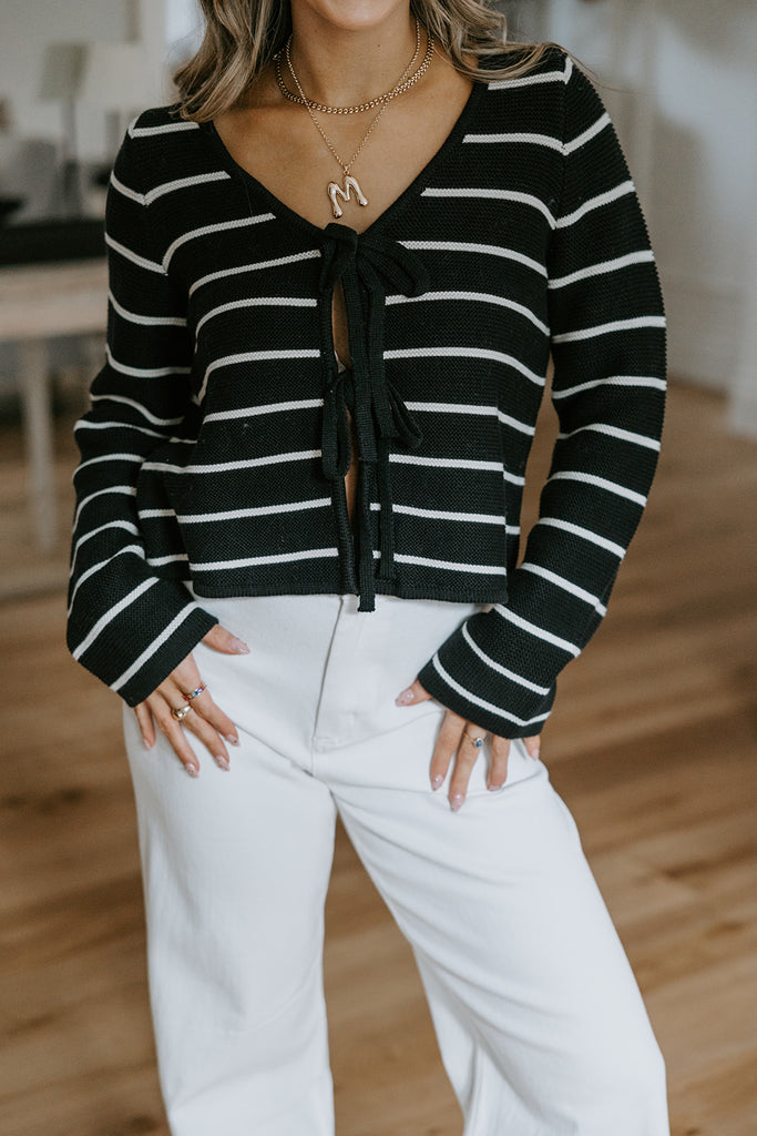 Knit Front Tie Sweater - Black/White